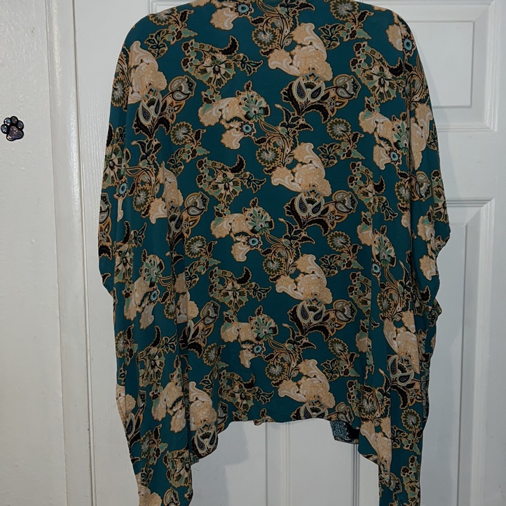 Cover up - Picture 5 of 5